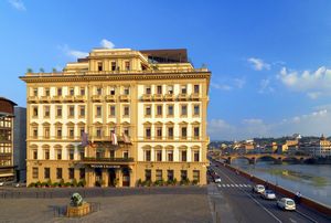 The Westin Excelsior - Firenze  - Asta PANDOLFINI PER AMICI DI URI - ASTA BENEFICA PER SOSTENERE LA RICERCA SCIENTIFICA UROLOGICA - Associazione Nazionale - Case d'Asta italiane