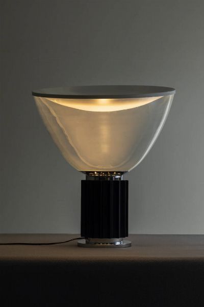 ACHILLE E PIER GIACOMO CASTIGLIONI : Lampada da tavolo mod. Taccia  - Asta Asta di Design - Associazione Nazionale - Case d'Asta italiane