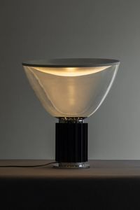 ACHILLE E PIER GIACOMO CASTIGLIONI - Lampada da tavolo mod. Taccia