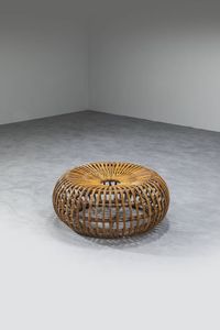 ICO PARISI - Pouf in canne d'India. Prod. Bonacina Pietrantonio  anni '60 cm 33x77x77