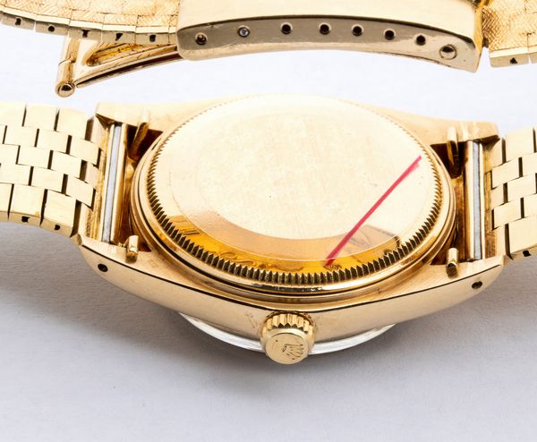 ROLEX Date: raro orologio da polso in oro 18K serie corteccia ref. 1502, 1963  - Asta Gioielli, orologi, argenti e penne - Associazione Nazionale - Case d'Asta italiane