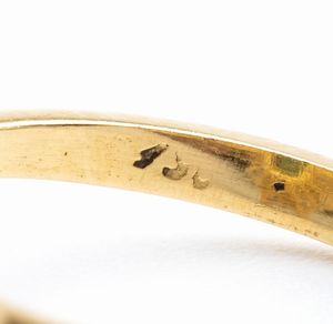 Anello in oro con smeraldo e diamanti  - Asta Gioielli, orologi, argenti e penne - Associazione Nazionale - Case d'Asta italiane