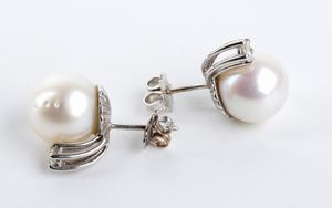 Paio orecchini con perle Australiane e diamanti  - Asta Gioielli, orologi, argenti e penne - Associazione Nazionale - Case d'Asta italiane
