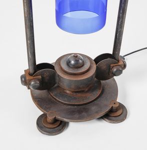 FALLANI ROBERTO  (n. 1937) : Lampada da tavolo-scultura  - Asta Asta 427 | DESIGN E ARTI DECORATIVE DEL NOVECENTO Tradizionale - Associazione Nazionale - Case d'Asta italiane