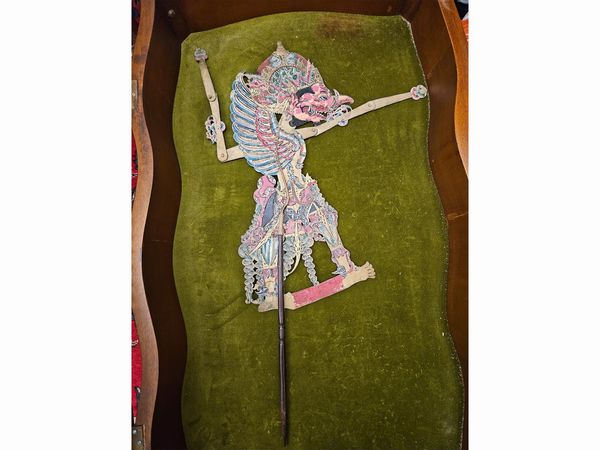 Marionetta Wayang del teatro delle ombre  - Asta Bambole e Balocchi - Associazione Nazionale - Case d'Asta italiane