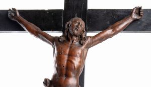 Croce d'altare in legno con Cristo  - Asta Coralli, Avori e Argenti: capolavori da importanti collezioni italiane - Icone Russe - Associazione Nazionale - Case d'Asta italiane