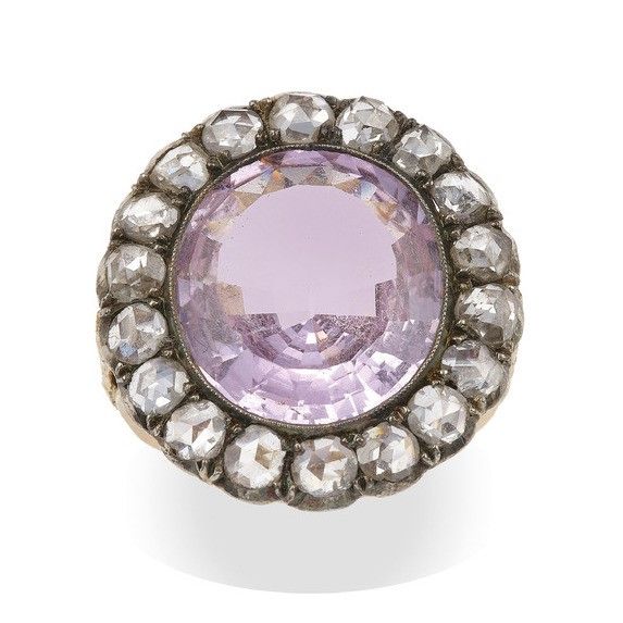 Anello con kunzite e diamanti di vecchio taglio  - Asta Fine Jewels - Associazione Nazionale - Case d'Asta italiane