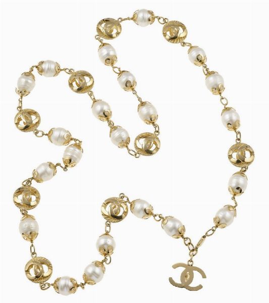 Chanel. Lunga collana con perle barocche  - Asta Fine Jewels - Associazione Nazionale - Case d'Asta italiane