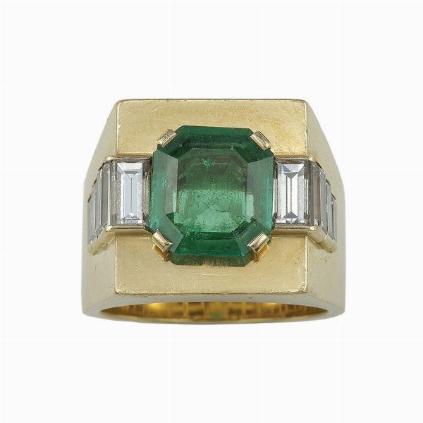 Bulgari. Anello con smeraldo Colombia di ct 2.30 e diamanti  - Asta Fine Jewels - Associazione Nazionale - Case d'Asta italiane