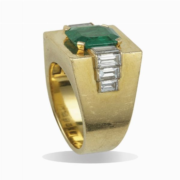 Bulgari. Anello con smeraldo Colombia di ct 2.30 e diamanti  - Asta Fine Jewels - Associazione Nazionale - Case d'Asta italiane