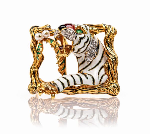 Frascarolo, fibbia tigre bianca in oro, diamanti, smeraldi e smalti.  - Asta Asta Gioielli e Orologi - Associazione Nazionale - Case d'Asta italiane