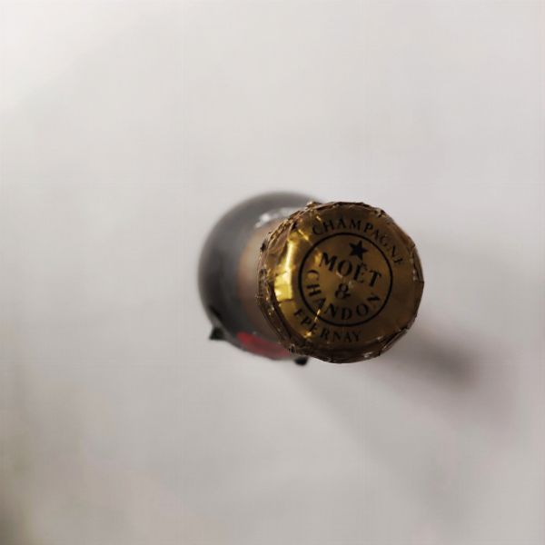 Moet & Chandon, Champagne Vintage 1986  - Asta Wine and Spirits - Associazione Nazionale - Case d'Asta italiane