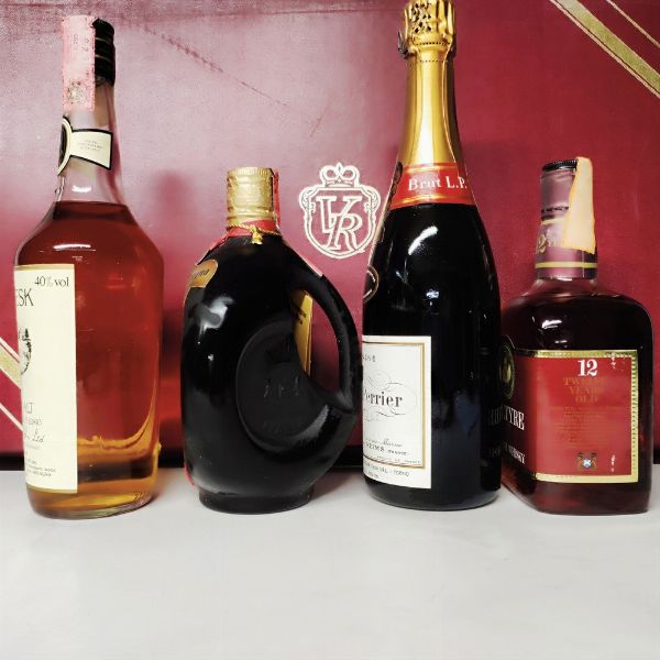 Laurent Perrier Champagne, Vecchia Romagna, Saltyre, Glenesk, Scotch Whisky  - Asta Wine and Spirits - Associazione Nazionale - Case d'Asta italiane