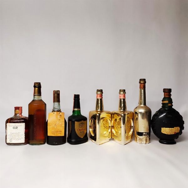 Oro Pilla, Buton, Camel, Kansas, Brandy  - Asta Wine and Spirits - Associazione Nazionale - Case d'Asta italiane