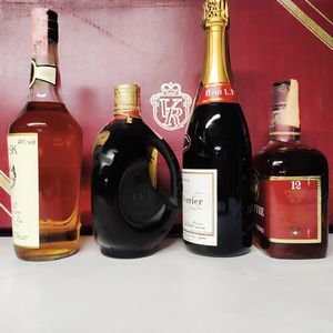 Laurent Perrier Champagne, Vecchia Romagna, Saltyre, Glenesk, Scotch Whisky  - Asta Wine and Spirits - Associazione Nazionale - Case d'Asta italiane