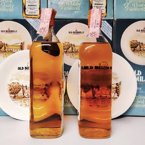 Old Bushmills, Irish Whiskey  - Asta Wine and Spirits - Associazione Nazionale - Case d'Asta italiane