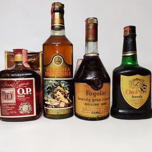 Oro Pilla, Buton, Camel, Kansas, Brandy  - Asta Wine and Spirits - Associazione Nazionale - Case d'Asta italiane