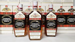 Stewarts Cream OF The Barley, Scotch Whisky  - Asta Wine and Spirits - Associazione Nazionale - Case d'Asta italiane