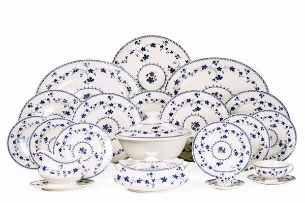 Servizio da tavola “Yorktown”<BR>Inghilterra, Manifattura Royal Doulton, XX secolo  - Asta L'Art de la Table - Associazione Nazionale - Case d'Asta italiane