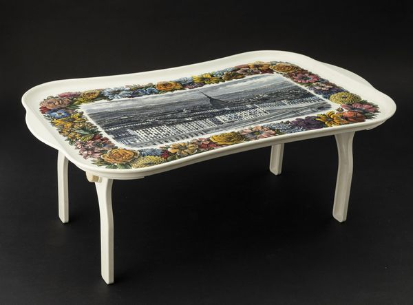 Vassoio da prima colazione<BR>Milano, 1966<BR>Design di Piero Fornasetti (1913-1988)<BR>  - Asta L'Art de la Table - Associazione Nazionale - Case d'Asta italiane