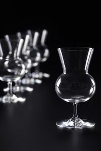 Cinque calici “Thistle Brandy” <BR>Francia, Manifattura Baccarat, XX secolo<BR>  - Asta L'Art de la Table - Associazione Nazionale - Case d'Asta italiane