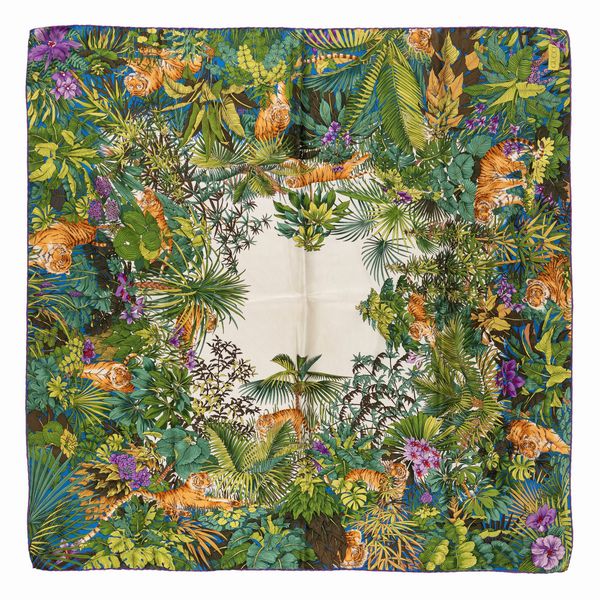 GUCCI : Foulard  - Asta Luxury Fashion - Associazione Nazionale - Case d'Asta italiane