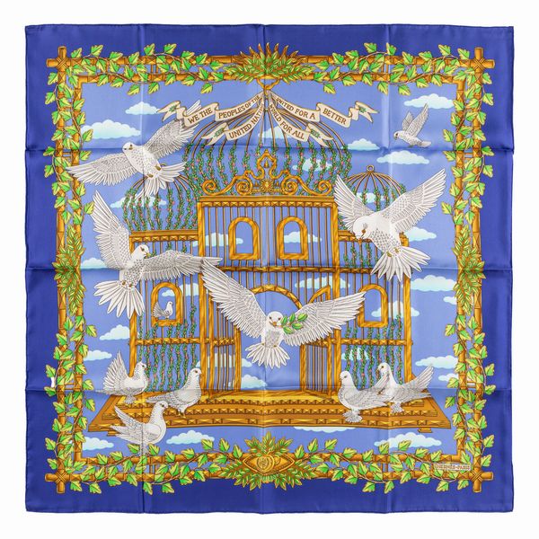 Hermès : Foulard United Nations  - Asta Luxury Fashion - Associazione Nazionale - Case d'Asta italiane