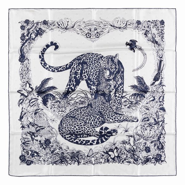 Hermès : Foulard Jungle Love (Tatouage Abeilles)  - Asta Luxury Fashion - Associazione Nazionale - Case d'Asta italiane