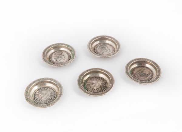 Cinque piccoli posacenere da tavolo in argento 800/1000  - Asta Argenti Antichi e da Collezione - Associazione Nazionale - Case d'Asta italiane
