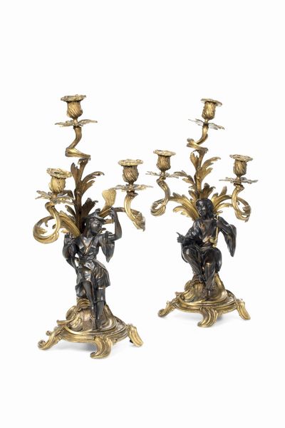 Coppia di candelabri a tre fiamme in bronzo dorato e patinato. Francia XIX secolo  - Asta Dimore Italiane - Associazione Nazionale - Case d'Asta italiane