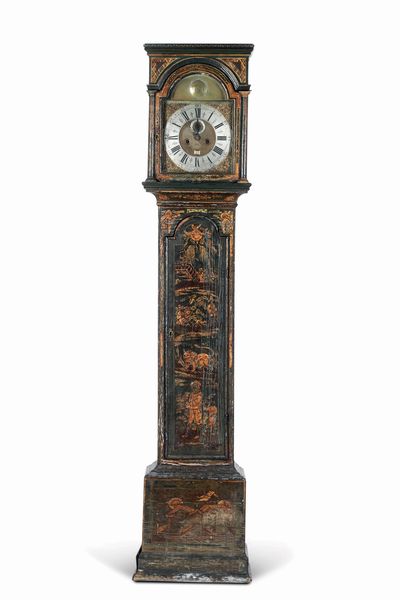 Orologio a torre in legno intagliato e laccato, Inghilterra, XVIII secolo  - Asta Dimore Italiane - Associazione Nazionale - Case d'Asta italiane