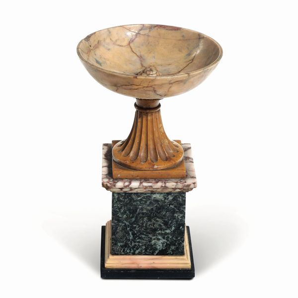 Tazza. Lapicida neoclassico italiano del XIX secolo (Roma?)  - Asta Dimore Italiane - Associazione Nazionale - Case d'Asta italiane