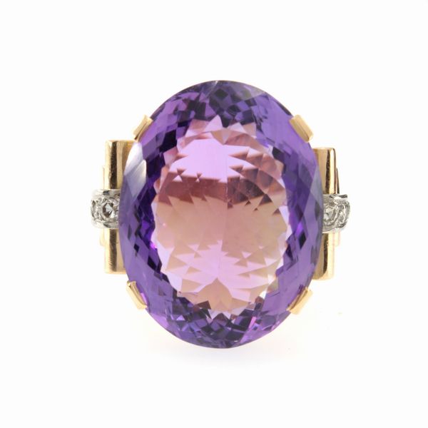 Anello a ponte in oro rosa e argento con ametista  - Asta Gioielli Orologi | Fashion Vintage - Associazione Nazionale - Case d'Asta italiane