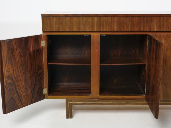 MANIFATTURA ITALIANA : Credenza a sei ante  - Asta DESIGN E ARTI DECORATIVE DEL NOVECENTO - Associazione Nazionale - Case d'Asta italiane