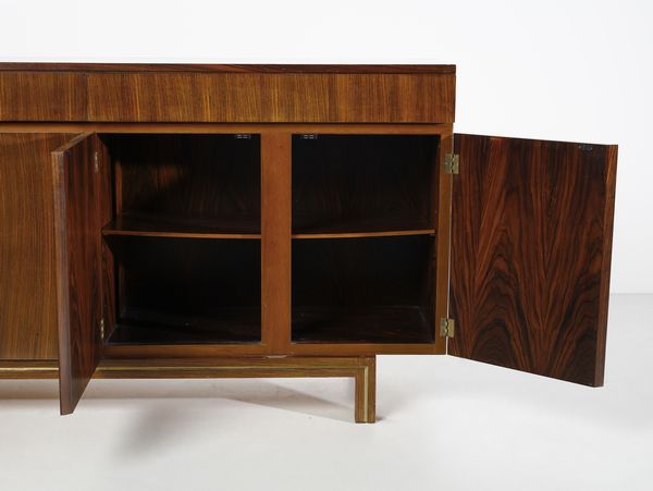 MANIFATTURA ITALIANA : Credenza a sei ante  - Asta DESIGN E ARTI DECORATIVE DEL NOVECENTO - Associazione Nazionale - Case d'Asta italiane