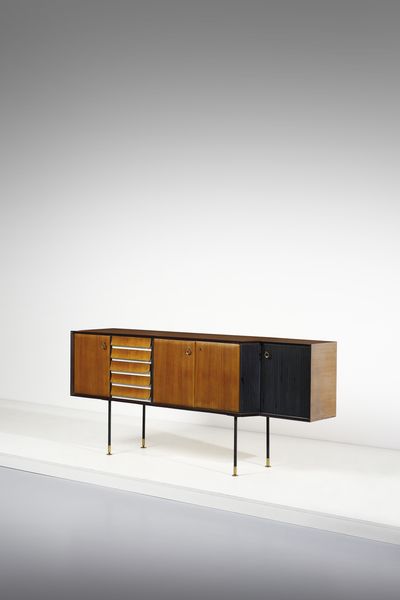 LA PERMANENTE MOBILI CANT : attribuito. Credenza sagomata a quattro ante e cinque cassetti  - Asta DESIGN E ARTI DECORATIVE DEL NOVECENTO - Associazione Nazionale - Case d'Asta italiane