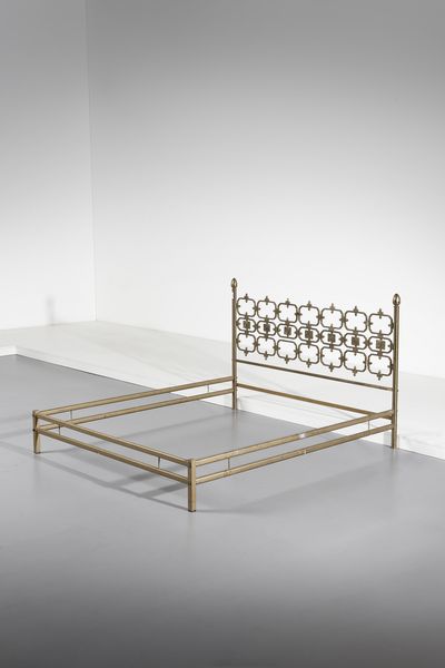 OSVALDO BORSANI (1911-1985) & ARNALDO POMODORO (n. 1926) : Letto matrimoniale  - Asta DESIGN E ARTI DECORATIVE DEL NOVECENTO - Associazione Nazionale - Case d'Asta italiane