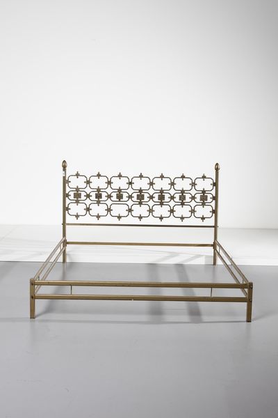 OSVALDO BORSANI (1911-1985) & ARNALDO POMODORO (n. 1926) : Letto matrimoniale  - Asta DESIGN E ARTI DECORATIVE DEL NOVECENTO - Associazione Nazionale - Case d'Asta italiane