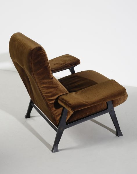 MENGHI ROBERTO (1920 - 2006) : Coppia di poltrone mod. Hall per Arflex, Milano  - Asta DESIGN E ARTI DECORATIVE DEL NOVECENTO - Associazione Nazionale - Case d'Asta italiane