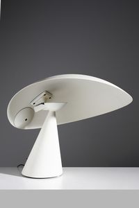 KUROSAWA MASAYUKI (n. 1937) : Lampada da tavolo mod. Lavinia per Artemide, Milano  - Asta DESIGN E ARTI DECORATIVE DEL NOVECENTO - Associazione Nazionale - Case d'Asta italiane