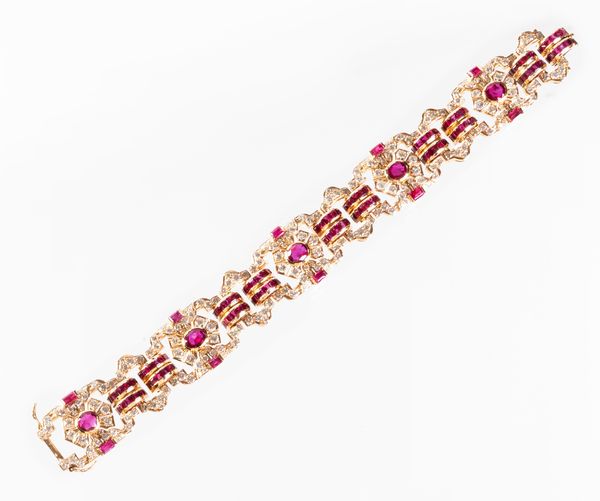 Bracciale a maglie in oro giallo con rubini e diamanti  - Asta Gioielli e Orologi - Associazione Nazionale - Case d'Asta italiane