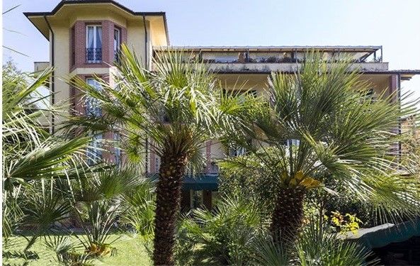 HOTEL FRANCESCHI Forte dei marmi - Lucca  - Asta ASTA A TEMPO | AIRC - Associazione Nazionale - Case d'Asta italiane