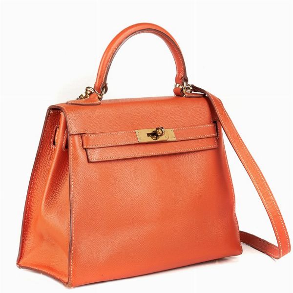 HERMES BORSA KELLY 28  - Asta VINTAGE: BORSE E ACCESSORI DI HERMES, LOUIS VUITTON E ALTRE GRANDI MAISON - Associazione Nazionale - Case d'Asta italiane