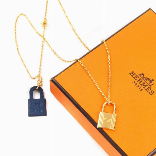 HERMES GIROCOLLO KELLY  - Asta VINTAGE: BORSE E ACCESSORI DI HERMES, LOUIS VUITTON E ALTRE GRANDI MAISON - Associazione Nazionale - Case d'Asta italiane