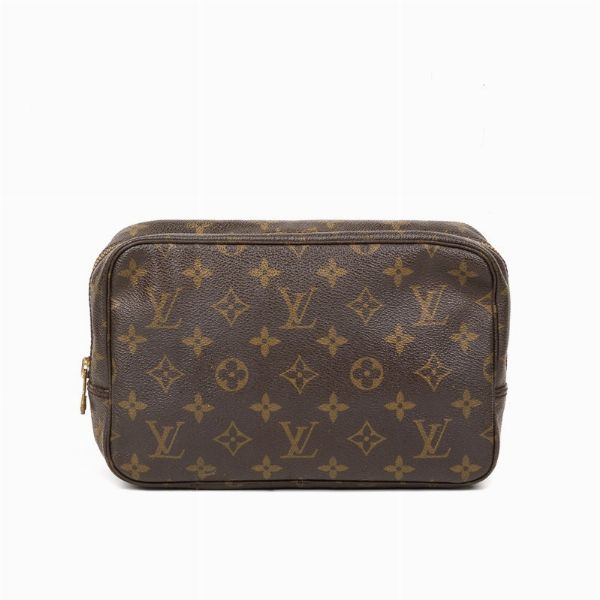 LOUIS VUITTON PORTACOSMETICI  - Asta VINTAGE: BORSE E ACCESSORI DI HERMES, LOUIS VUITTON E ALTRE GRANDI MAISON - Associazione Nazionale - Case d'Asta italiane