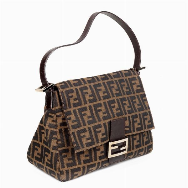 FENDI TRACOLLA MAMA FOREVER  - Asta VINTAGE: BORSE E ACCESSORI DI HERMES, LOUIS VUITTON E ALTRE GRANDI MAISON - Associazione Nazionale - Case d'Asta italiane