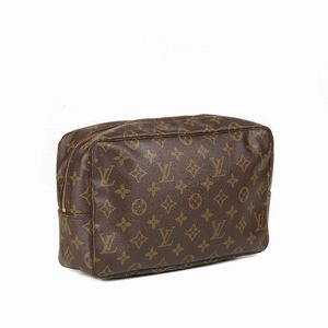 LOUIS VUITTON PORTACOSMETICI  - Asta VINTAGE: BORSE E ACCESSORI DI HERMES, LOUIS VUITTON E ALTRE GRANDI MAISON - Associazione Nazionale - Case d'Asta italiane