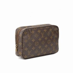 LOUIS VUITTON PORTACOSMETICI  - Asta VINTAGE: BORSE E ACCESSORI DI HERMES, LOUIS VUITTON E ALTRE GRANDI MAISON - Associazione Nazionale - Case d'Asta italiane