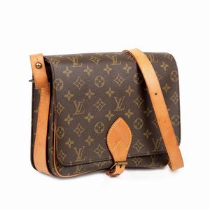 LOUIS VUITTON TRACOLLA CARTOUCHERE  - Asta VINTAGE: BORSE E ACCESSORI DI HERMES, LOUIS VUITTON E ALTRE GRANDI MAISON - Associazione Nazionale - Case d'Asta italiane