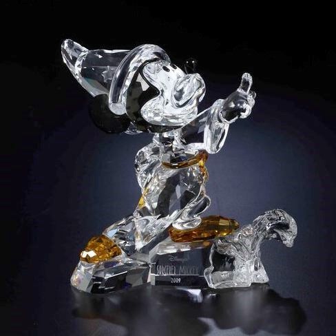 Topolino apprendista stregone Swarovski Disney Mickey sorcerer Large scs edizione annuale 2009  - Asta Swarovski: Crystalized Elegance - Associazione Nazionale - Case d'Asta italiane